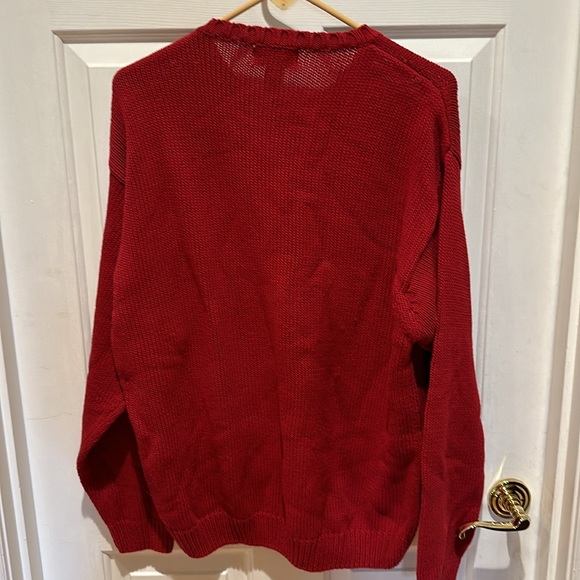 Eddie Bauer new men’s red sweater has no tags but the clear medium size tape - Picture 4 of 6